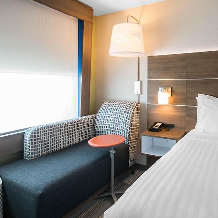Holiday Inn Express & Suites Ludington By Ihg Eksteriør bilde